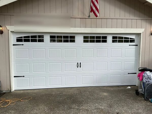 Carriage House garage door installed in Jacksonville, FL
