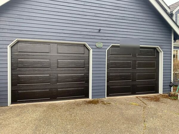 Long Panel garage door installed in Jacksonville, FL